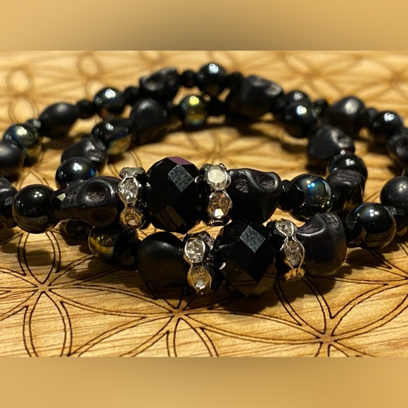 Handmade, Sacred geometry, Black iridescent spheres matching bracelet set - Picture 2 of 9